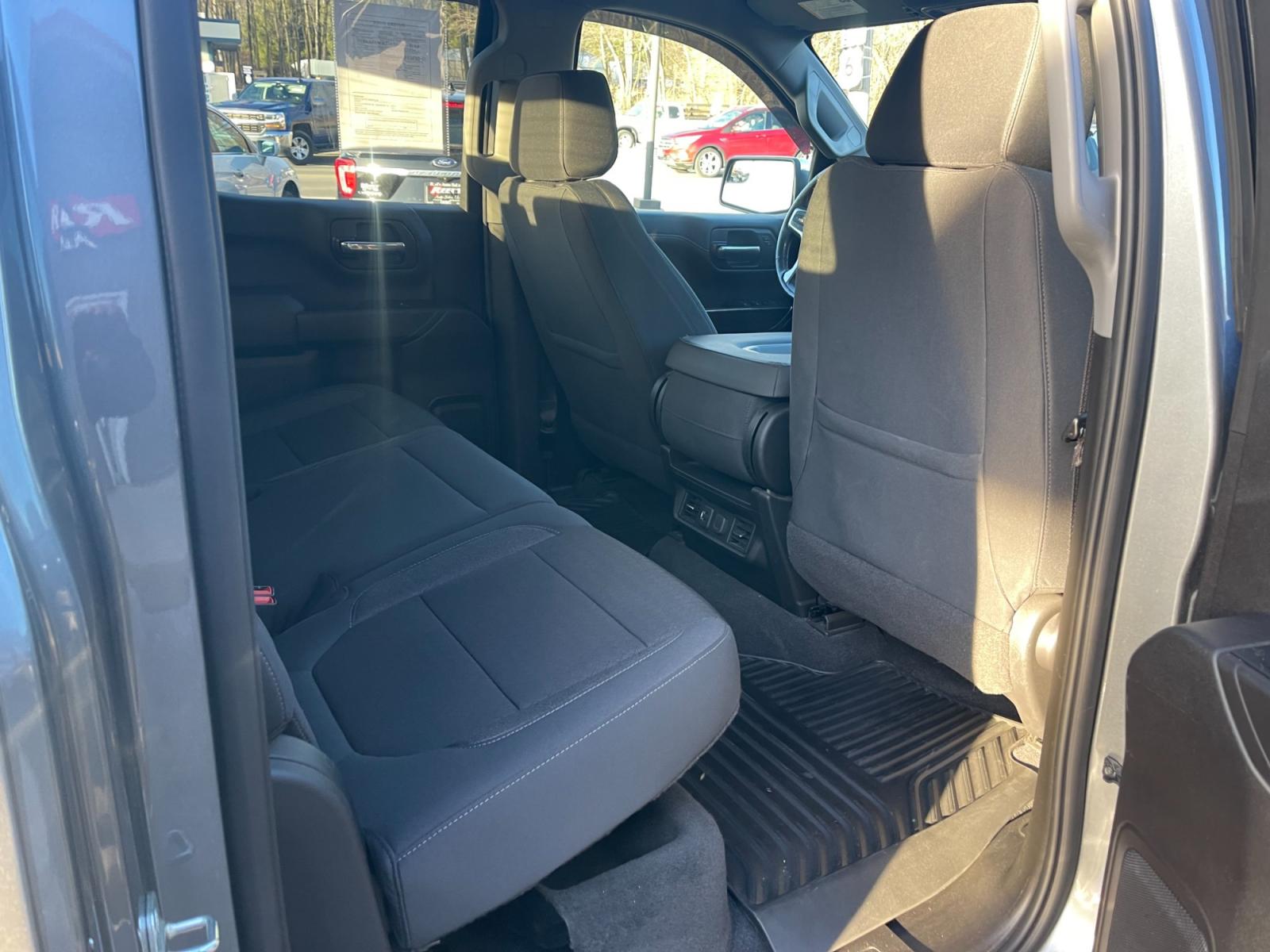 2020 Gray /Black Chevrolet Silverado 1500 LT Crew Cab 4WD (3GCUYDED4LG) with an 5.3L V8 OHV 16V engine, 8-Speed Automatic transmission, located at 11115 Chardon Rd. , Chardon, OH, 44024, (440) 214-9705, 41.580246, -81.241943 - This 2020 Chevrolet Silverado 1500 LT Crew Cab with the 5.3L V8 and an 8-speed automatic transmission, equipped with the Z71 package and All Star Edition, offers a compelling mix of power, off-road capability, and comfort. The addition of LED headlights enhances visibility in all conditions, while t - Photo #40